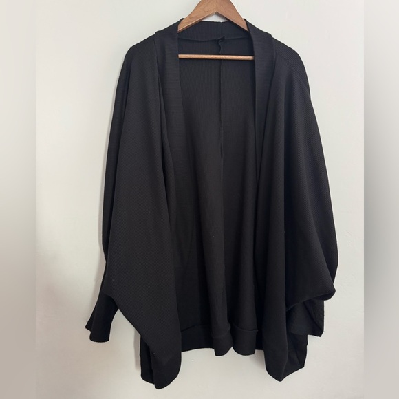 SHEIN Black Cardigan Sweater with Relaxed Fit - Picture 1 of 7